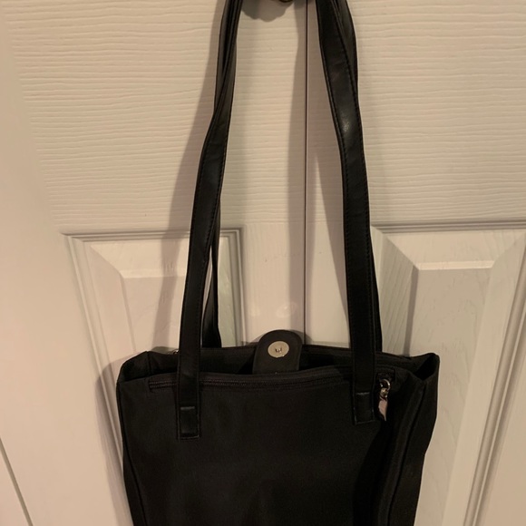 “Gloria Vanderbilt” Handbag - Picture 2 of 3